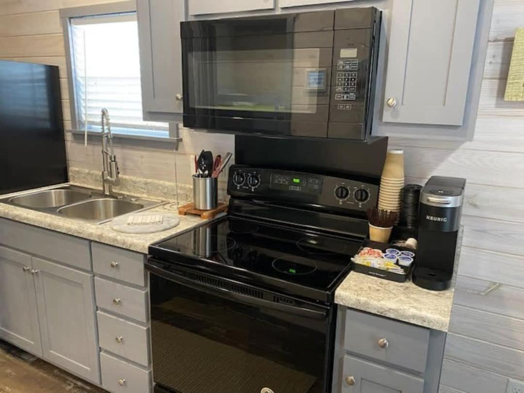 Surf City 2Br Park Home With Waterfront View And Parking Экстерьер фото